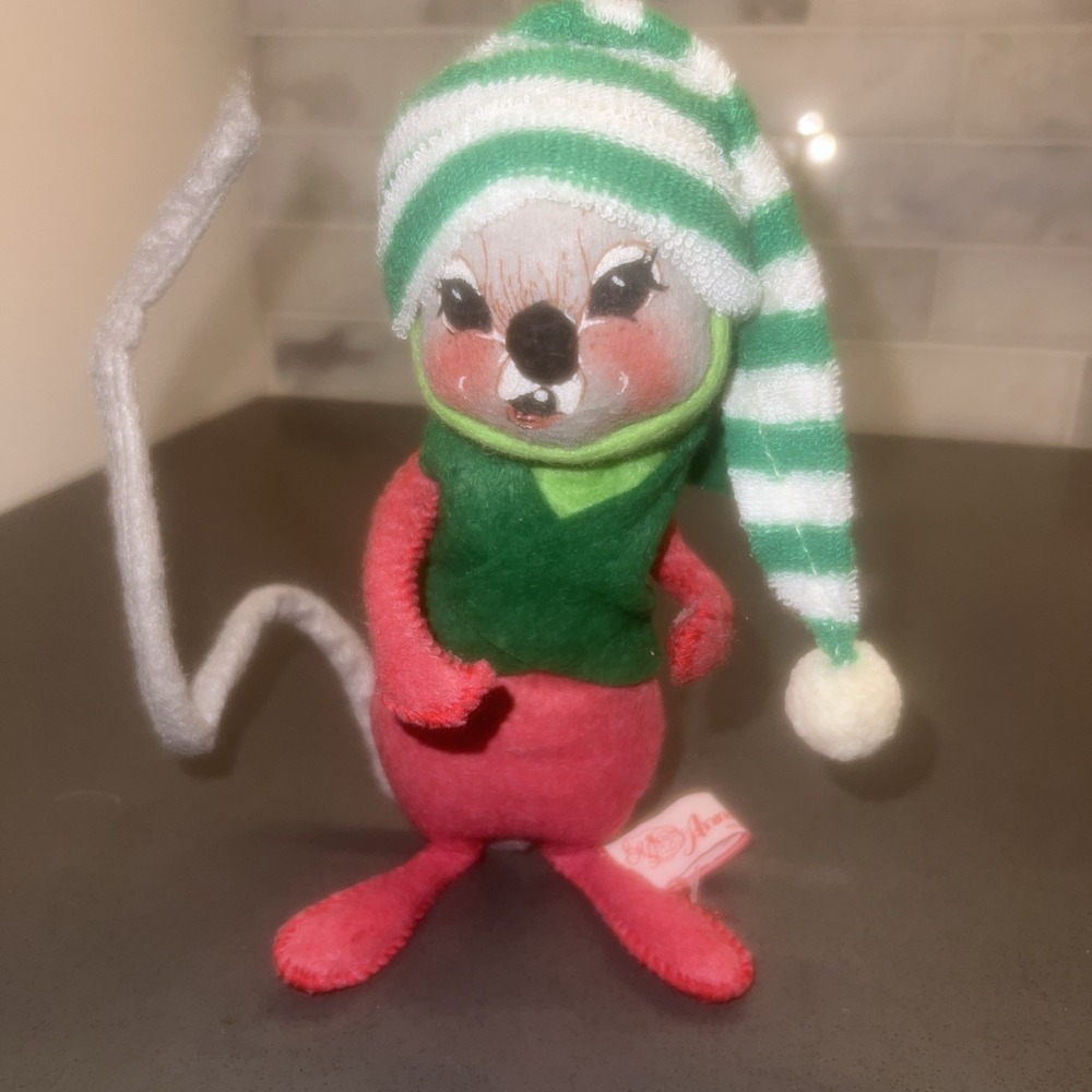 Vintage Annalee 6" Red Winter Christmas Mouse In Green Hat & Coat 1989